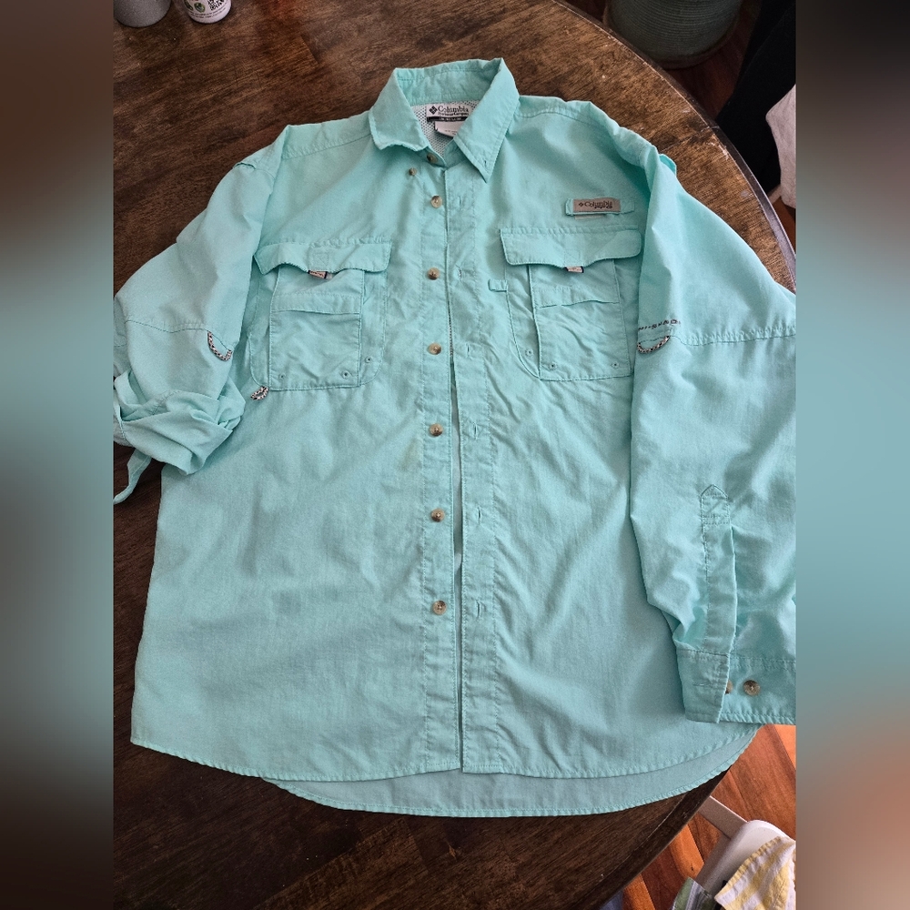 Columbia Men's Light Blue Button Down Shirt